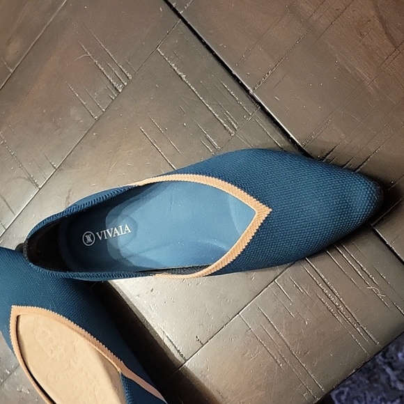 Vivaia flats 37.5. like new - Picture 3 of 3